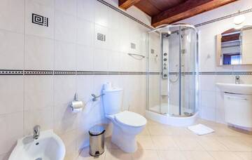 Фото номера Yew Villa Отели типа «постель и завтрак» Wille Trójca г. Trójca 6